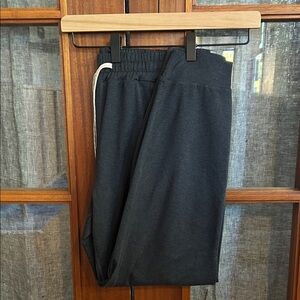 Vuori midnight heather joggers